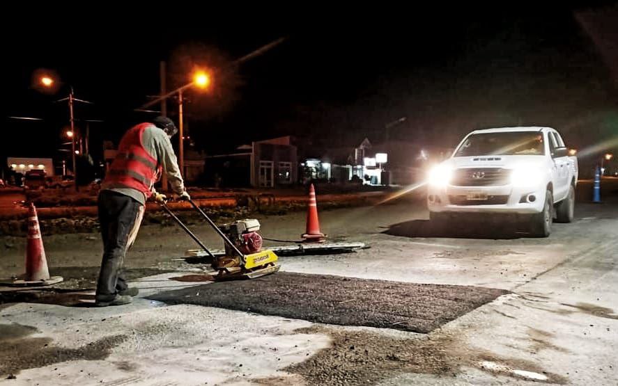 El municipio inicia trabajos de remediación para mejorar la transitabilidad durante la veda invernal.