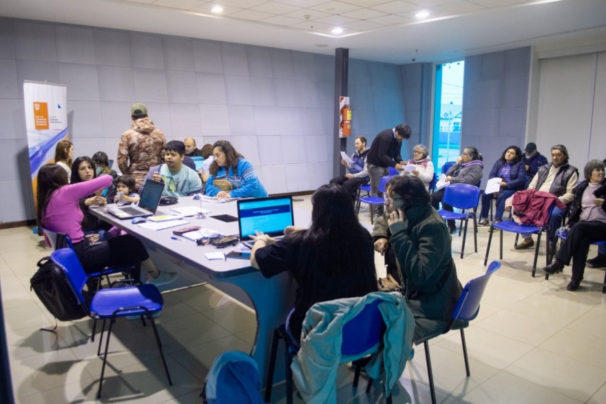 El Gobierno continúa con las inscripciones al registro para acceder a los subsidios de luz y gas