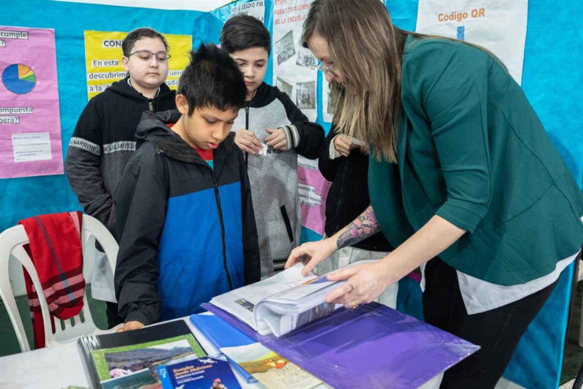 COMIENZA LA INSTANCIA ZONAL DE LA FERIA DE ARTE, CIENCIAS Y TECNOLOGÍA 2024