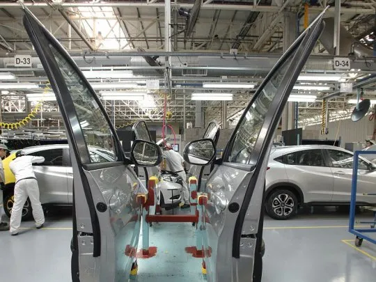 Autopartistas advierten por la desregulación de Federico Sturzenegger: «Creemos que puede afectar la seguridad de las personas»