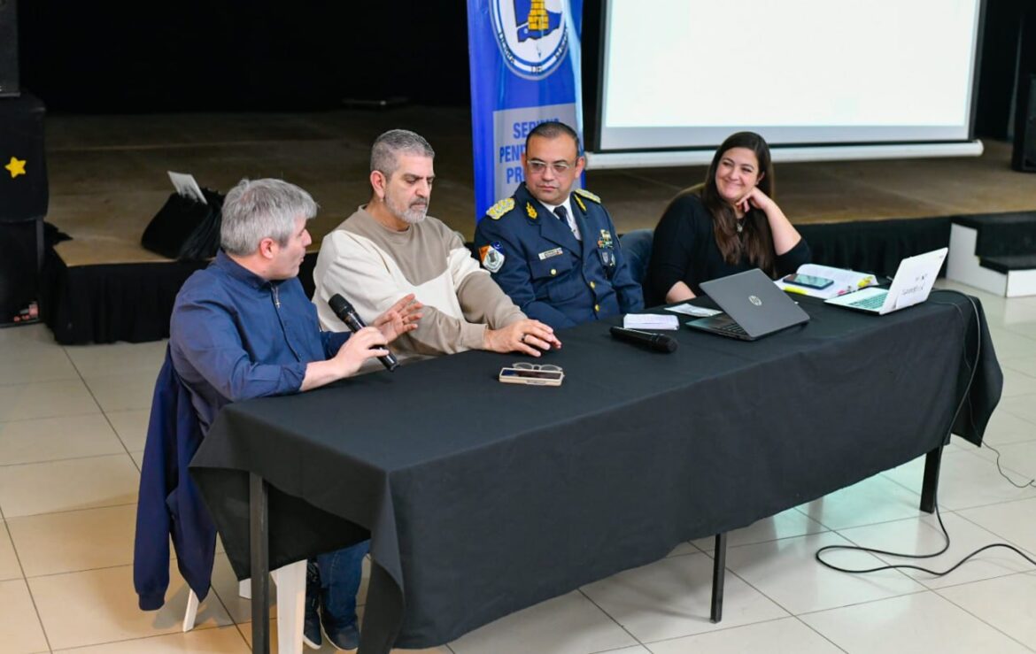 Brindaron charla a docentes que se desempeñan en educación en contexto de encierro
