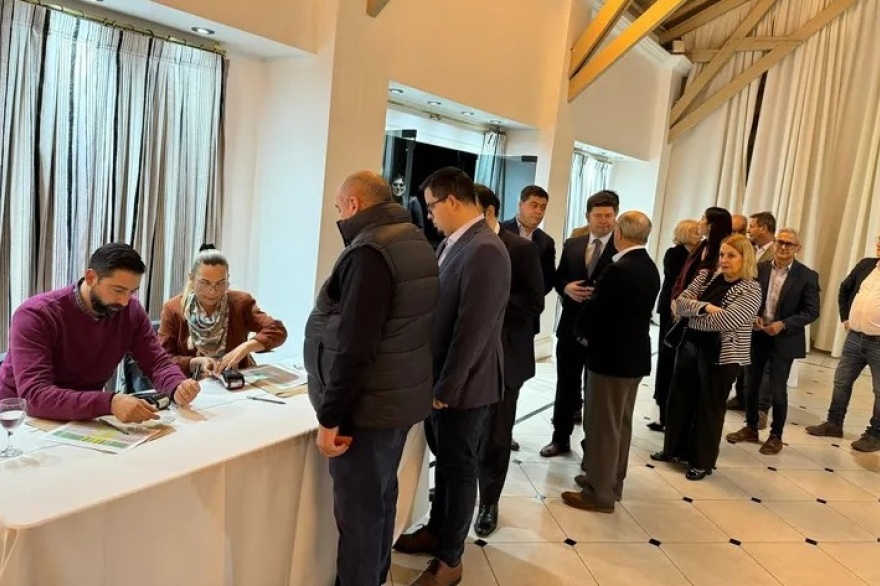 Santiago Pauli fue uno de los «87 héroes» a favor del recorte de los jubilados que Javier Milei invitó al asado en Olivos