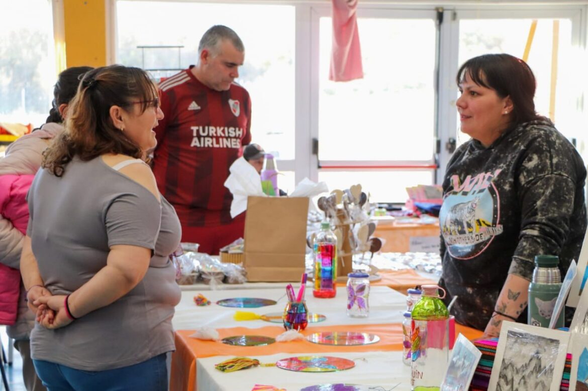 Este fin de semana vuelve a Tolhuin la feria Emprender “Edición primavera”