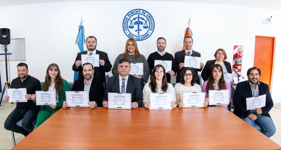 El municipio acompañó la proclamación de autoridades electas del colegio de abogados