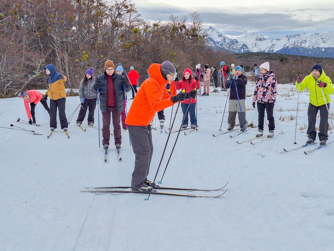 Se realizó con éxito el curso básico de esquí de fondo orientado a docentes de educación física en Ushuaia