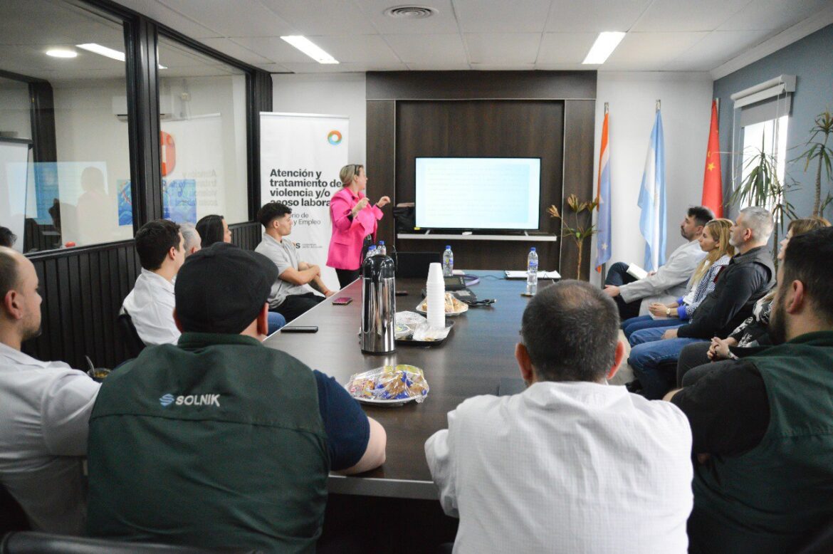 Más empresas se suman a capacitaciones para prevenir la violencia o el acoso laboral en la Provincia