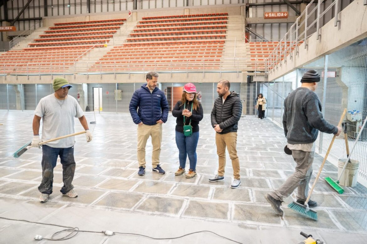 “Estamos a un paso de terminar con la obra civil del microestadio”