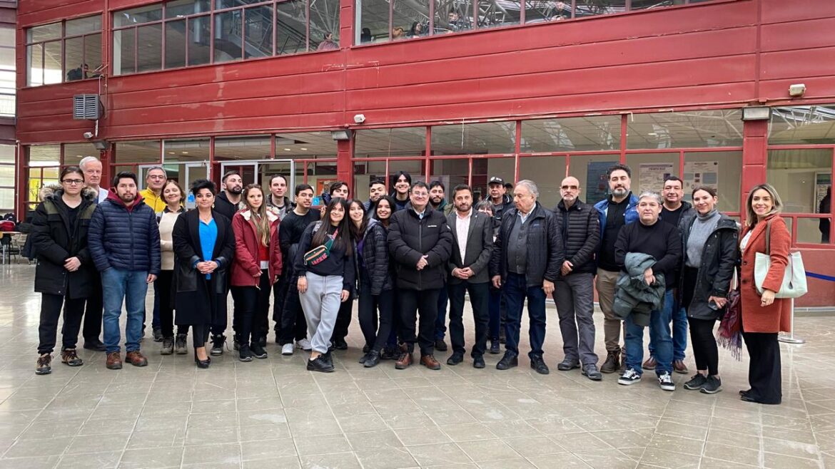 Delegación de la UTN visitó planta de producción de hidrógeno verde en Punta Arenas