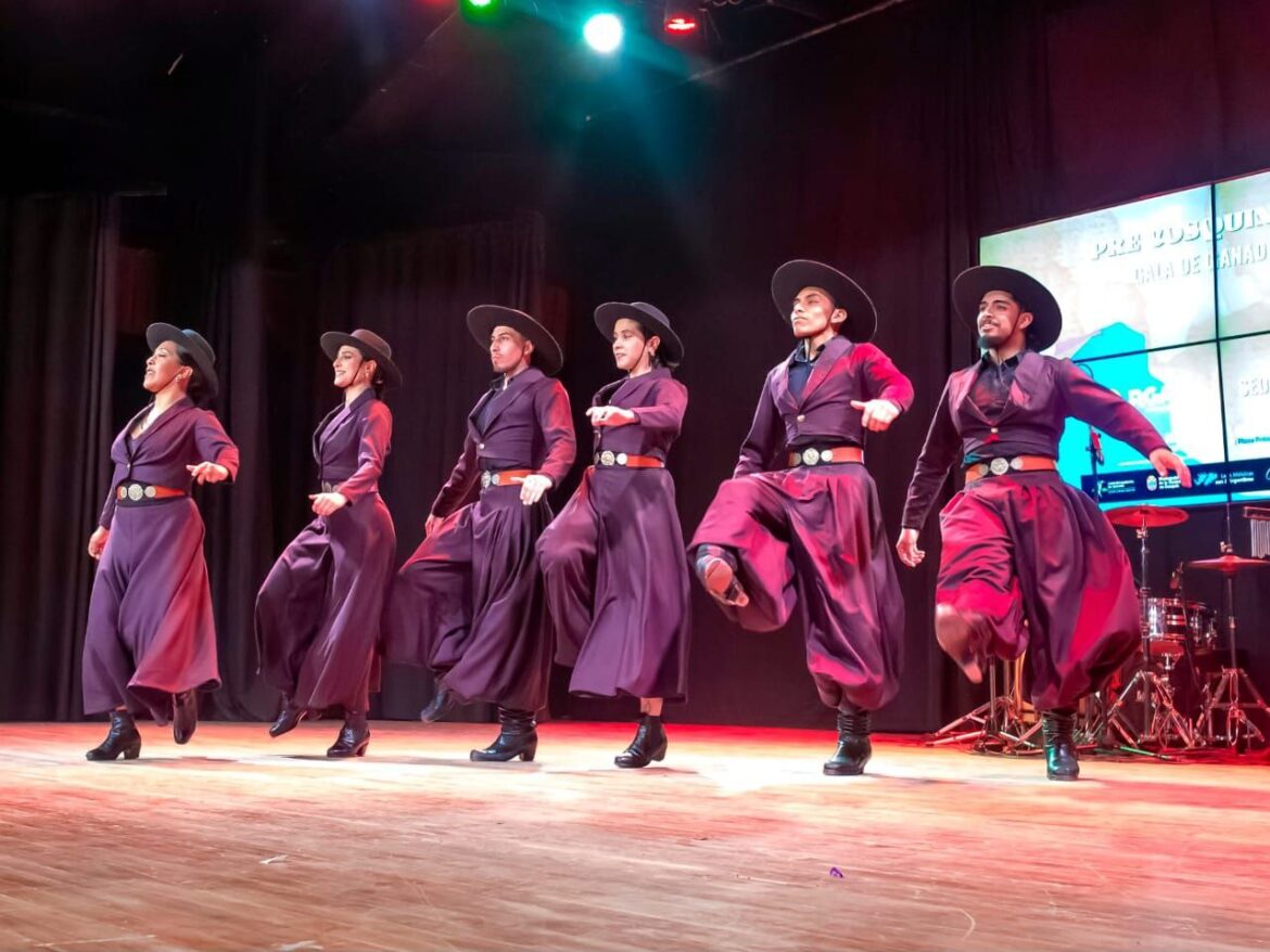 Artistas brillaron en la “Gala de ganadores del Pre Cosquín”