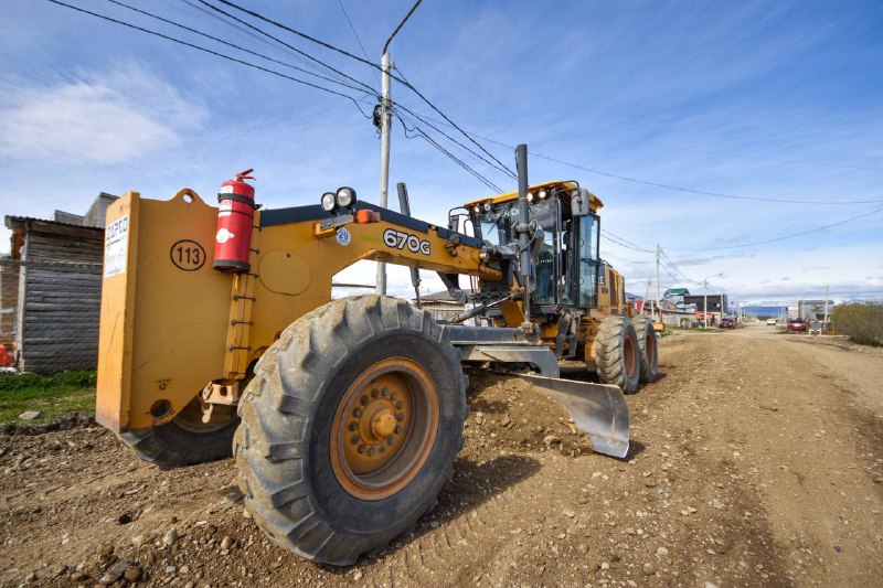 Tolhuin avanza con la obra de asfaltado nuevo en el Barrio 9 de Octubre