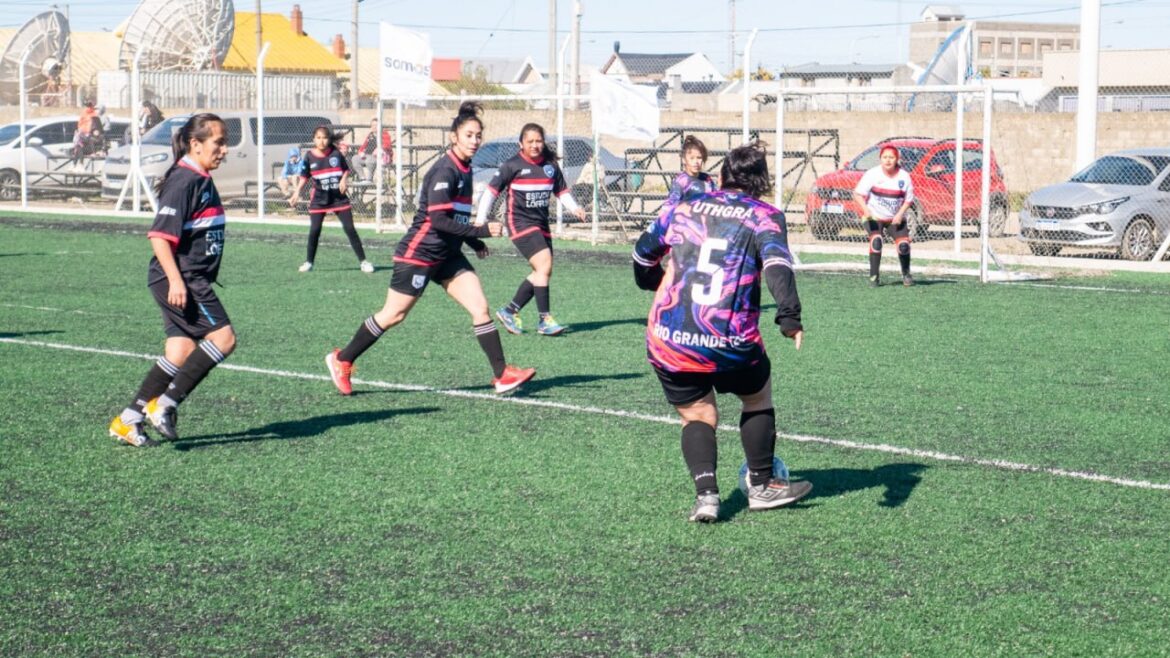 Se Llevo Adelante El 2° Campeonato Barrial De Fútbol Femenino En Rio Grande.