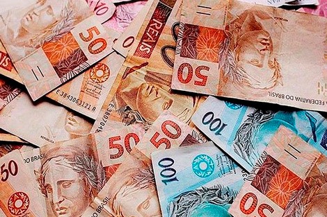 Euforia y Alerta: La Victoria de Trump Impulsa los Bonos Argentinos, pero el País se Enfrenta a Riesgos Económicos