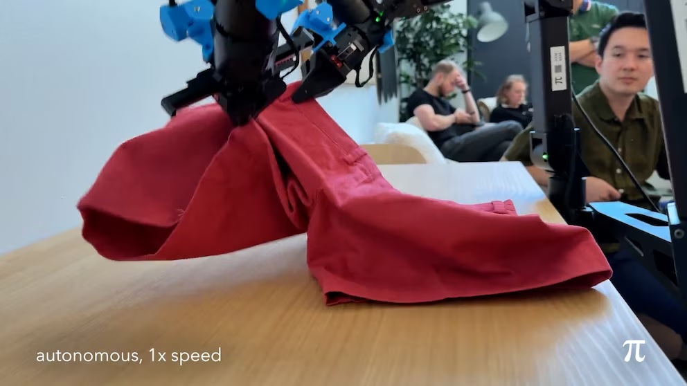 Jeff Bezos invierte $400 millones en robots versátiles para tareas cotidianas