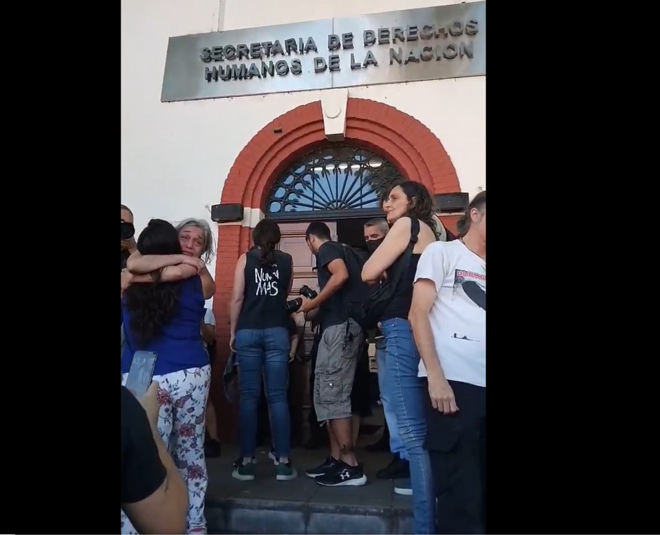 Tensión en la exESMA: Despidos masivos y acusación de inteligencia ilegal