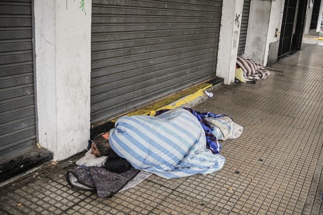Explosión de Personas en Situación de Calle en Buenos Aires: Una Crítica Alerta Social