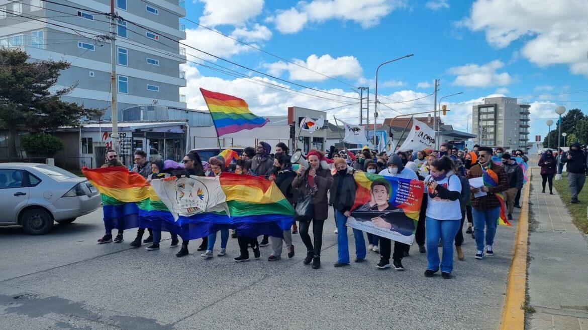 Convocan en Río Grande a participar de la Marcha Federal del Orgullo Antifascista y Antirracista