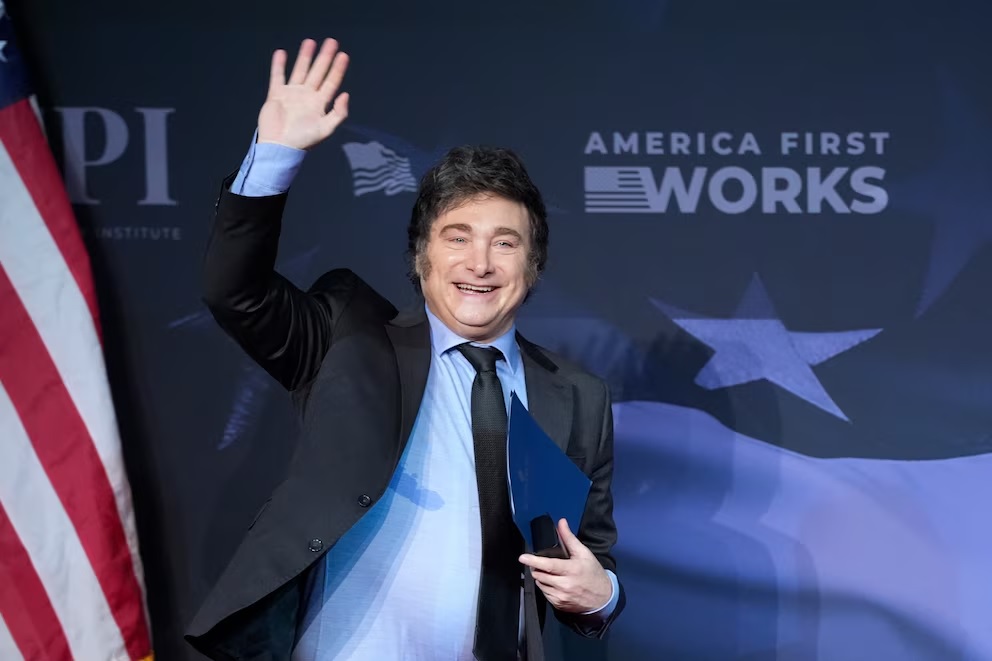 Javier Milei viaja al Foro Económico de Davos tras un paso estratégico por Washington