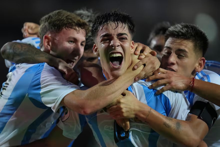 Argentina logra una ajustada victoria sobre Bolivia en el Sudamericano Sub 20