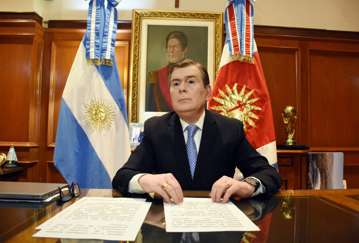 Santiago del Estero anuncia una recomposicion salarial del 100% para el sector público