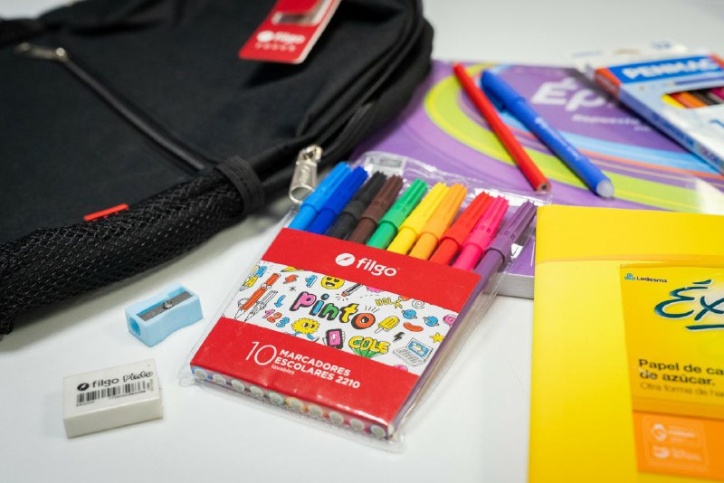 Precio Bajo Incluye Artículos Escolares Para El Inicio De Clases