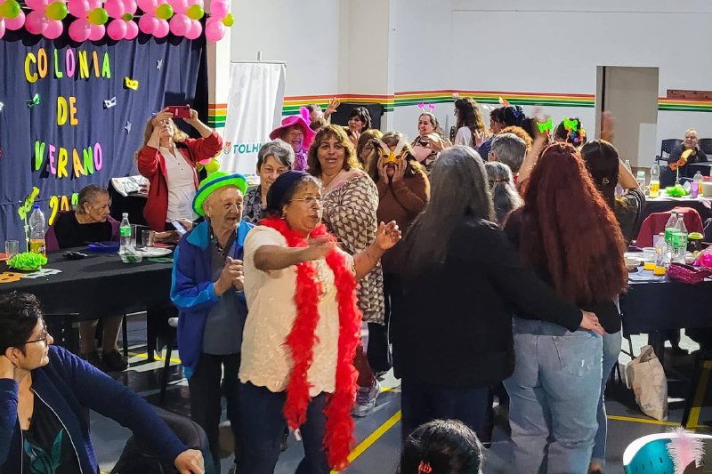 A puro Carnaval Carioca se llevó a cabo el cierre de colonias para Adultos Mayores en Tolhuin