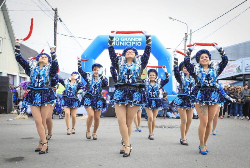 RÍO GRANDE SE VISTE DE CARNAVAL