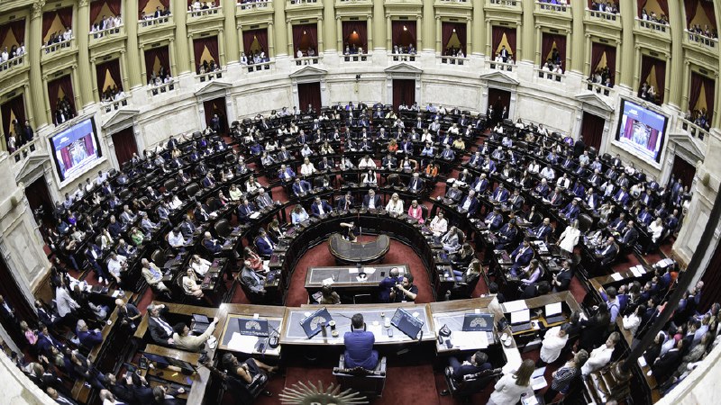 La Cámara de Diputados Avanza con el Proyecto de Ficha Limpia entre Controversias y Acusaciones