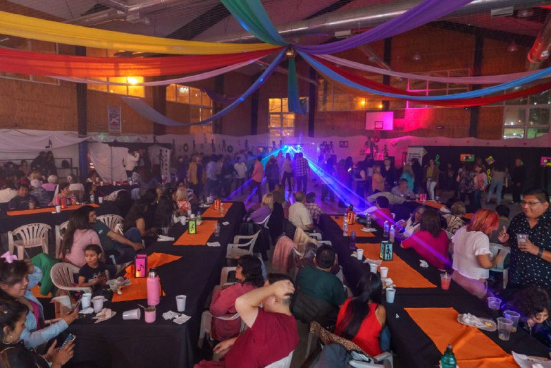 Se Llevó A Cabo En Ushuaia El ‘Baile Del Recuerdo’ Para Festejar San Valentín