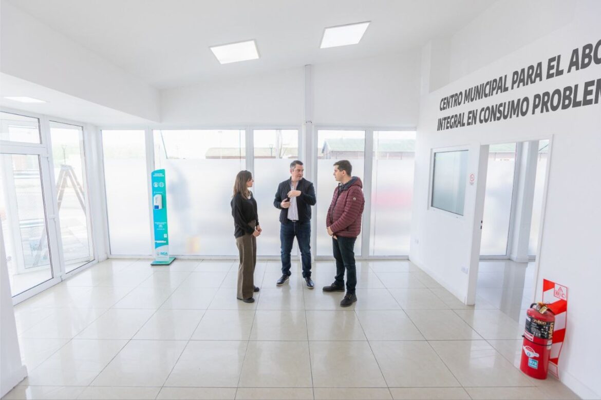 El intendente Perez recorrió el nuevo Centro Municipal de Abordaje Integral de Consumos Problemáticos