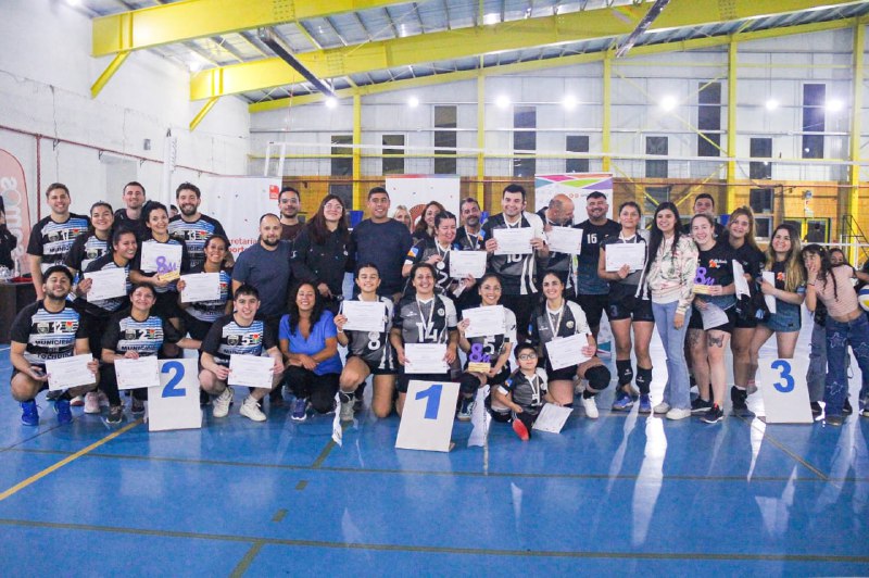 Con Gran Convocatoria Se Llevó A Cabo El Torneo Relámpago De Vóley #8m En Tolhuin