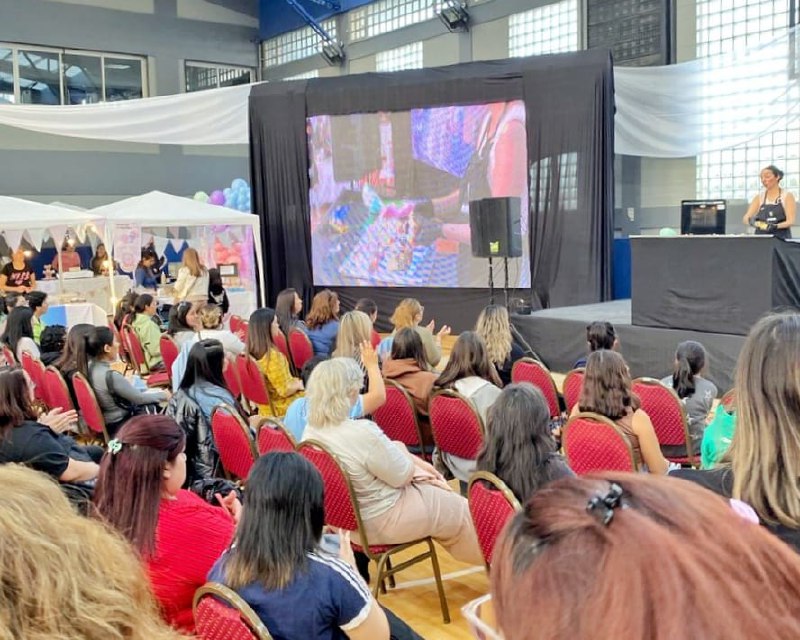 Emprendedores Ríograndenses Presentes En La Expo Cake De Río Gallegos