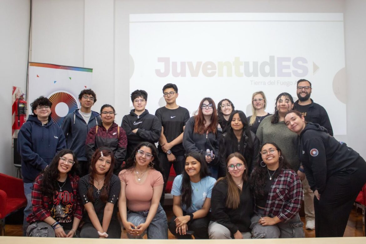 Gobierno Refuerza El Compromiso Con Los Jóvenes Y Los Centros De Estudiantes