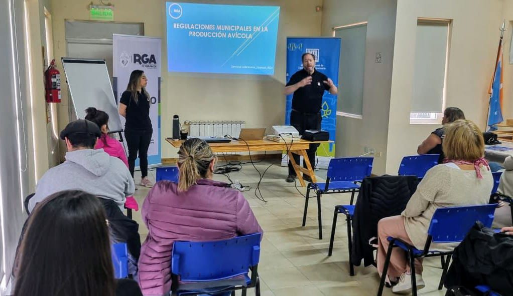 El Municipio Dio Comienzo Al Curso “Producción Avícola” En El Inta