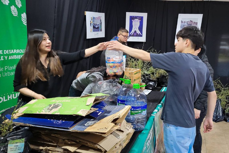Vecinos de Tolhuin participaron de una exitosa jornada de Ecocanje