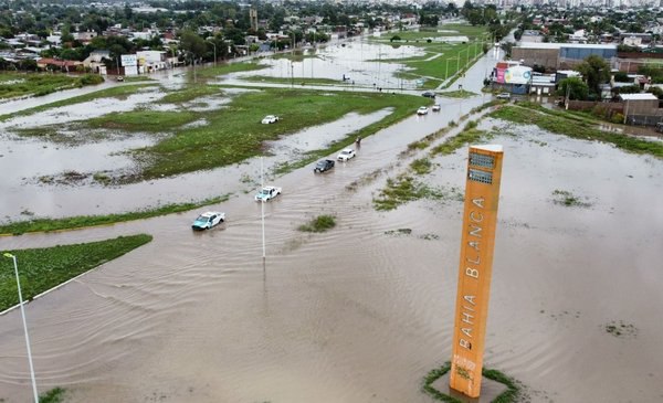 Tragedia en Bahía Blanca: Al menos 16 muertos y más de 100 desaparecidos tras un devastador temporal