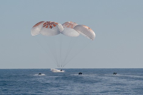 Regreso triunfal a la Tierra: Dos astronautas de la NASA concluyen una misión espacial histórica tras nueve meses en órbita