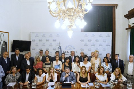 Legisladores de Unión por la Patria denuncian ante el FMI un nuevo endeudamiento «inconstitucional» del gobierno de Milei