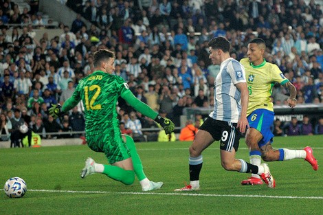 Argentina igualó un récord histórico al golear a Brasil