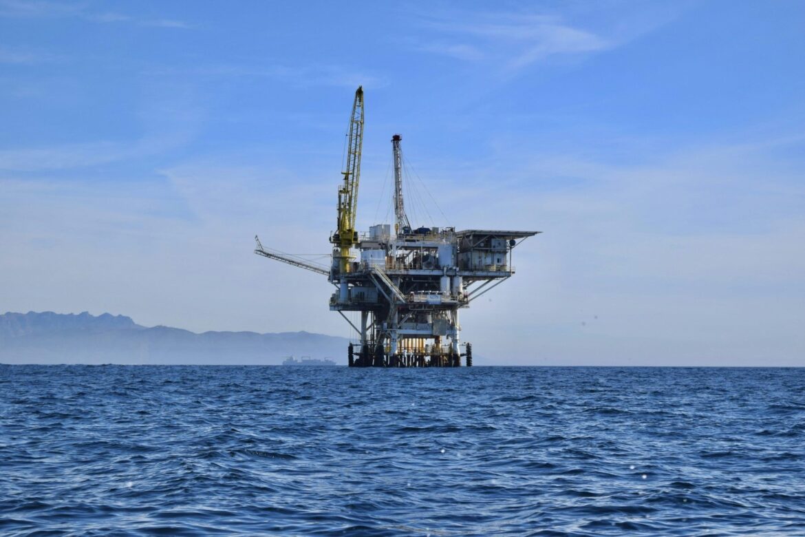 YPF busca su «Namibia argentina» en el mar: Petrobras podría liderar la exploración offshore