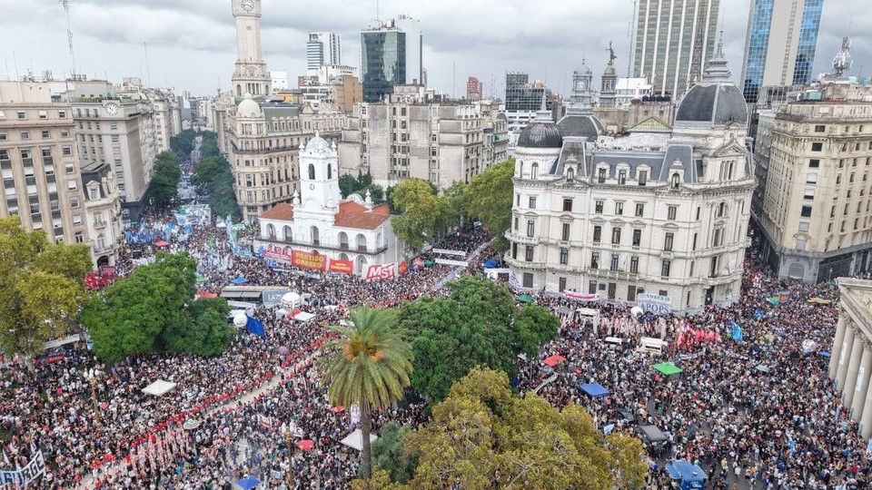 Cristina Fernández conmemora el Día de la Memoria con un contundente mensaje: «La Verdad y la Justicia siguen vigentes»