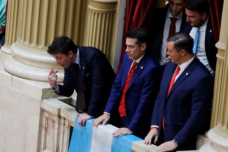 Tensión y Escándalo en la Apertura de Sesiones del Congreso: Incidentes y Enfrentamientos Marcan la Jornada