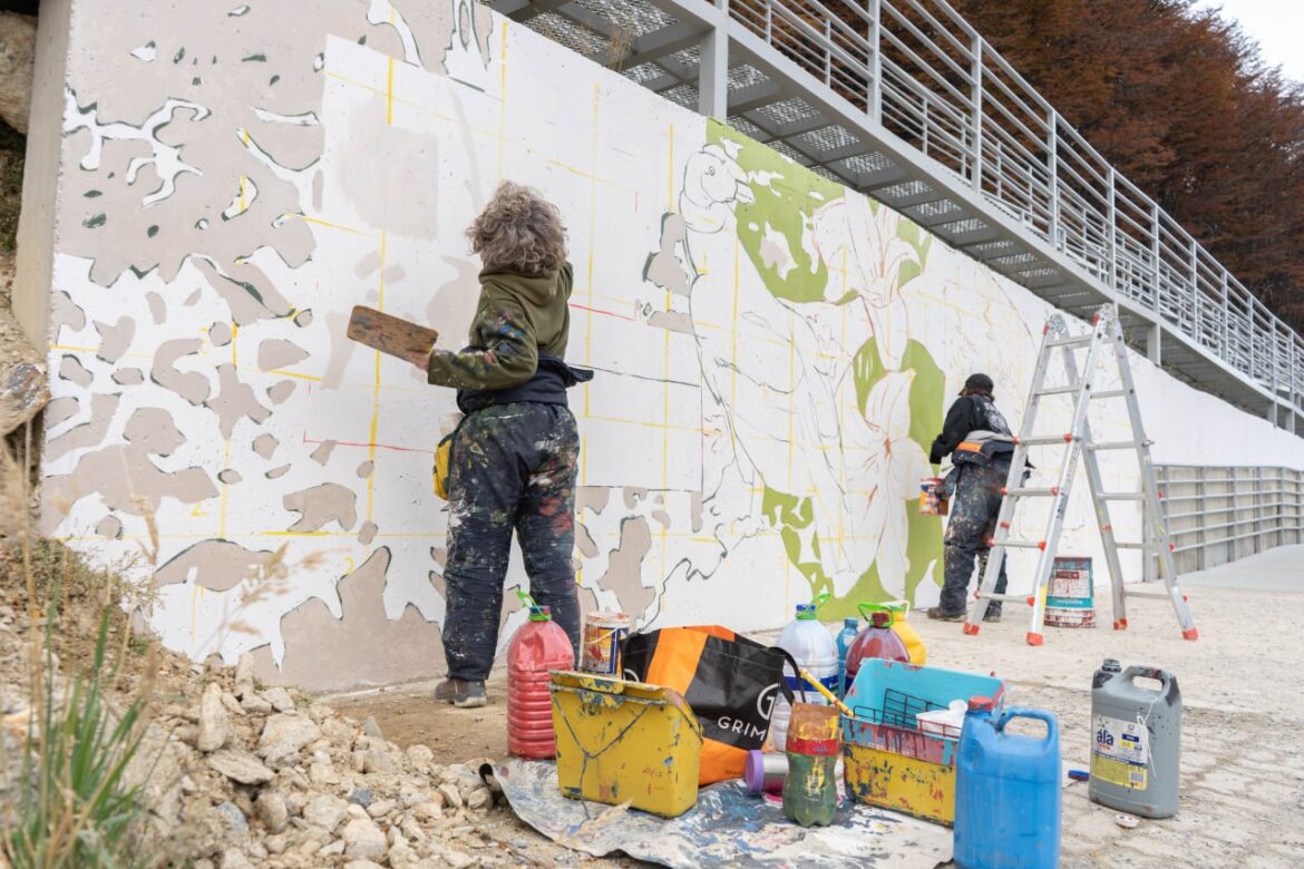 Comenzó La Intervención Artística Del Mural En El Mirador Del Valle Carbajal