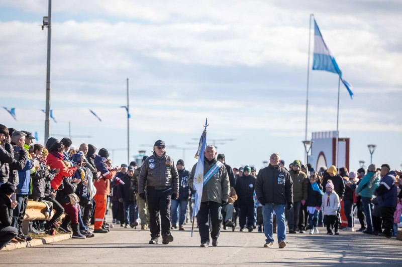 Más de 200 Instituciones Fueron parte del tradicional desfile del 2 de abril