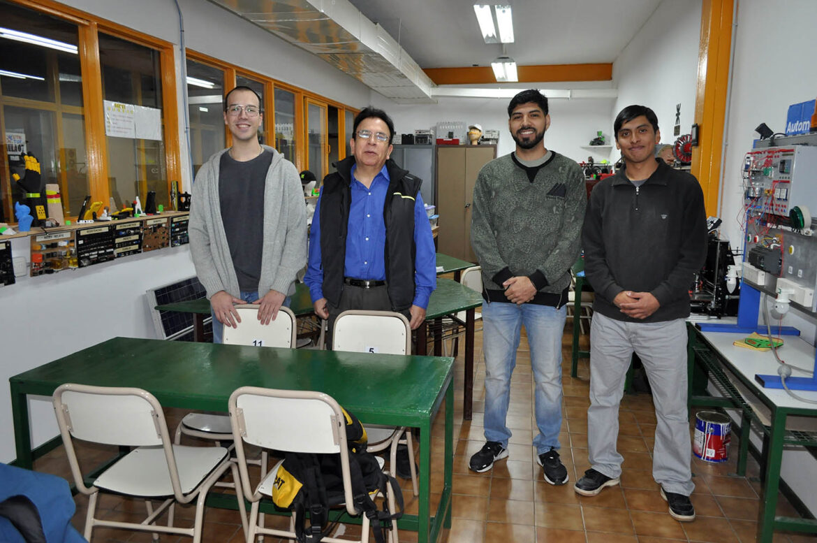 Cuatro futuros ingenieros de la UTN resolvieron un problema fundamental para la soberanía alimentaria local