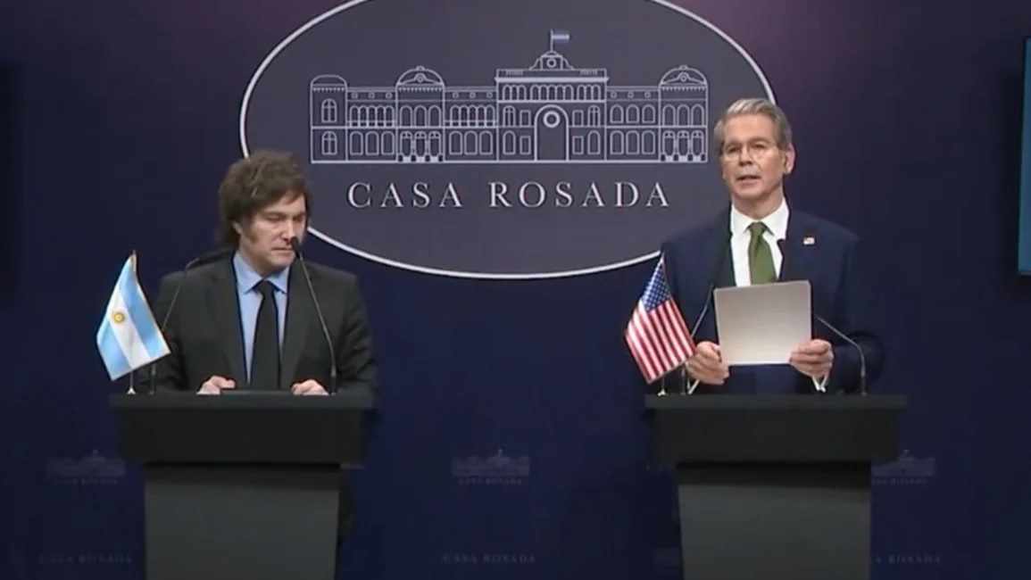 Estados Unidos Ofrece Apoyo Financiero a Argentina: Crédito y Respaldo a las Reformas de Milei