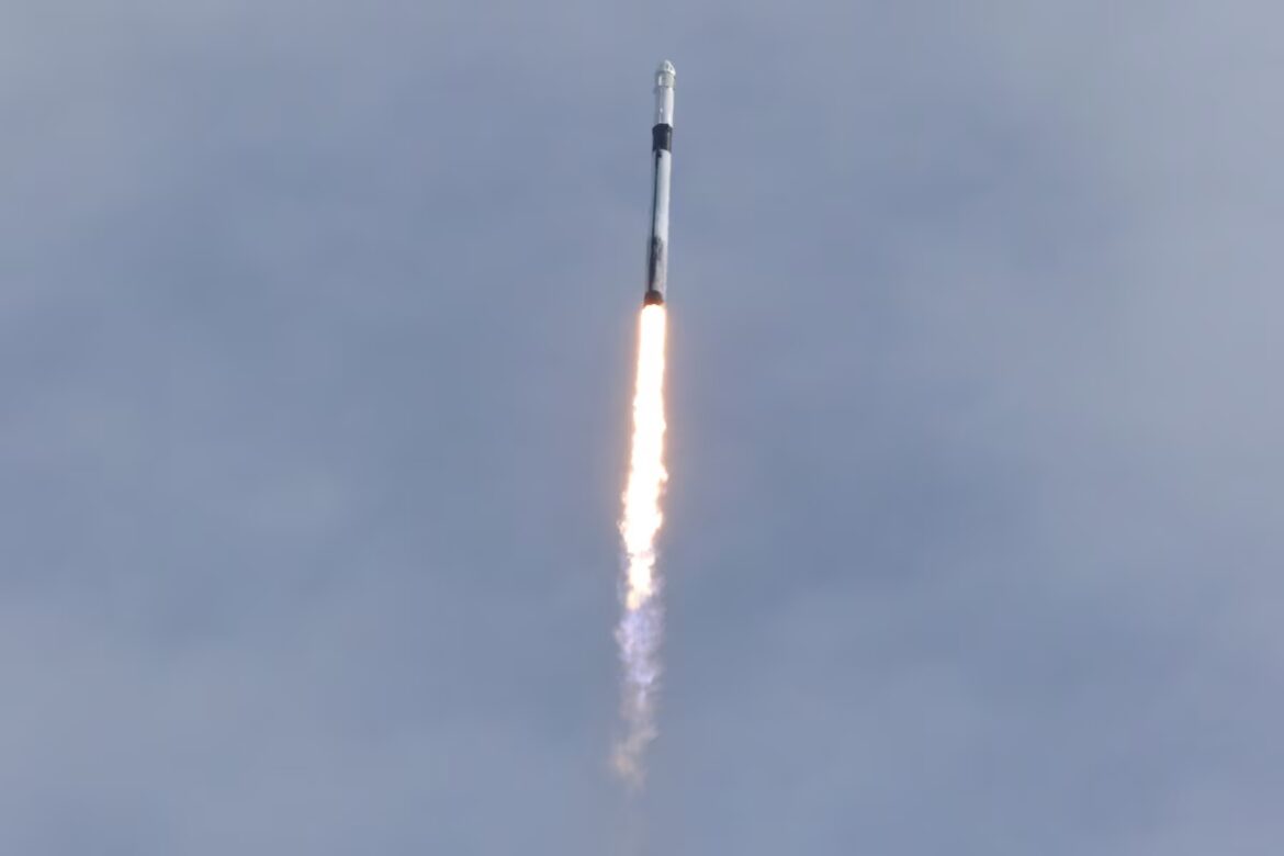 SpaceX lanza la misión Fram2, el primer vuelo humano sobre los polos terrestres