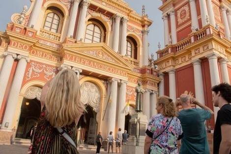 Finde largo con menos movimiento: Semana Santa 2025 cerró con una caída del 16% en el turismo