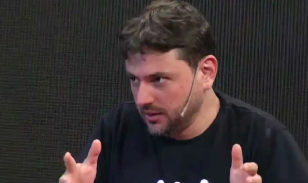 Juan Grabois Acusa a Javier Milei y a su Hermana de Estafa con Criptomonedas y Exige su Encarcelamiento