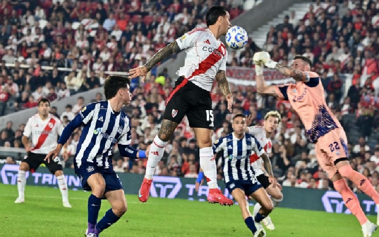 River Plate y Talleres no se sacaron ventajas en un vibrante duelo en el Monumental