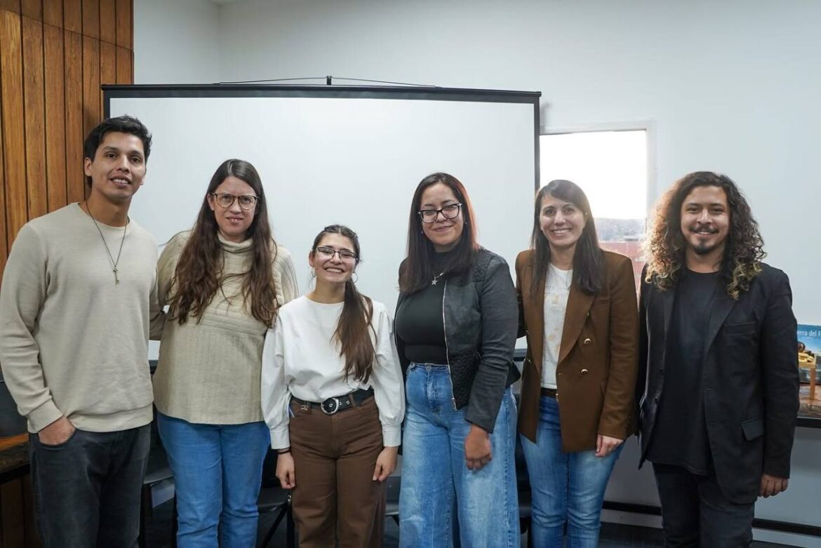 Tolhuin celebra su primera egresada en el Centro Universitario Municipal